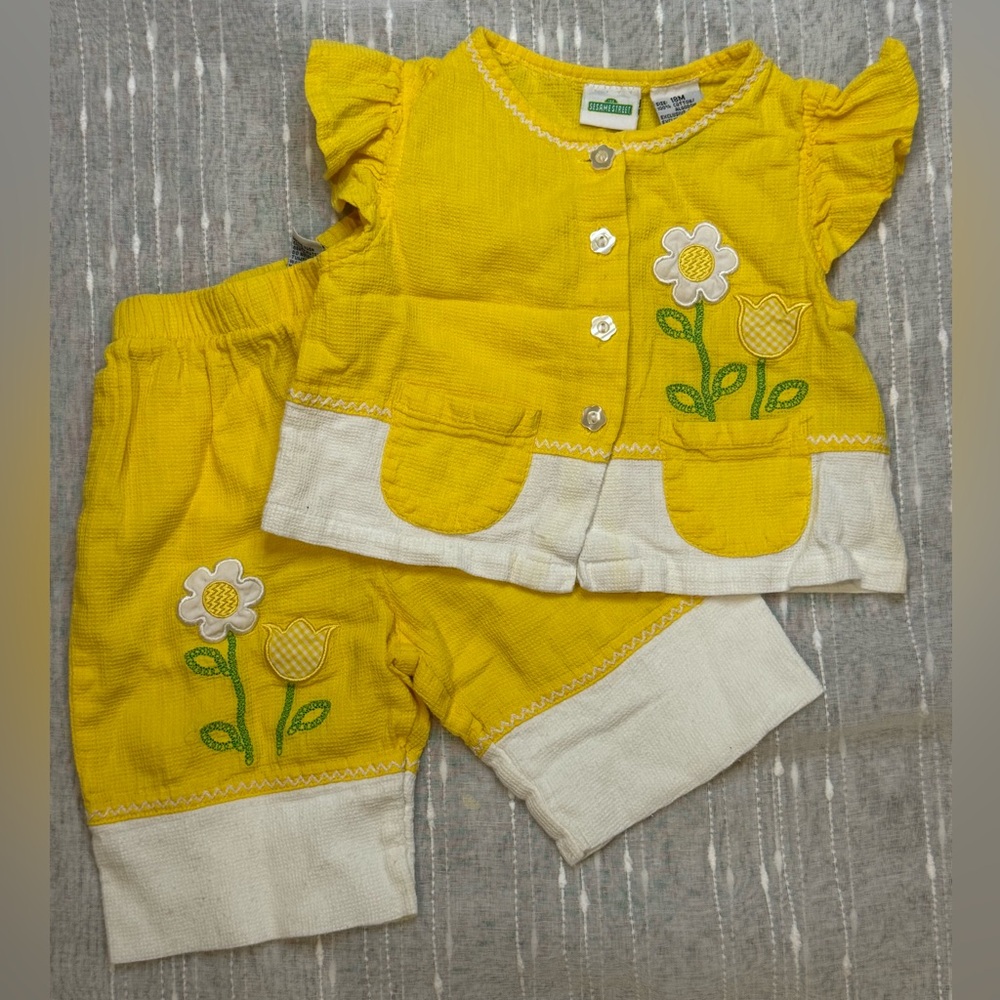 18 month Sesame Workshop vintage 2 piece outfit